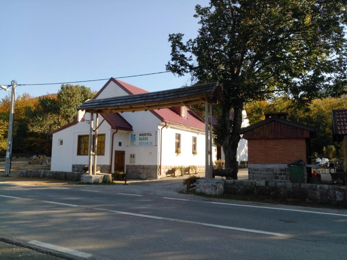 Modern Alpine Monsalbius Chalet Baske Ostarije Kültér fotó