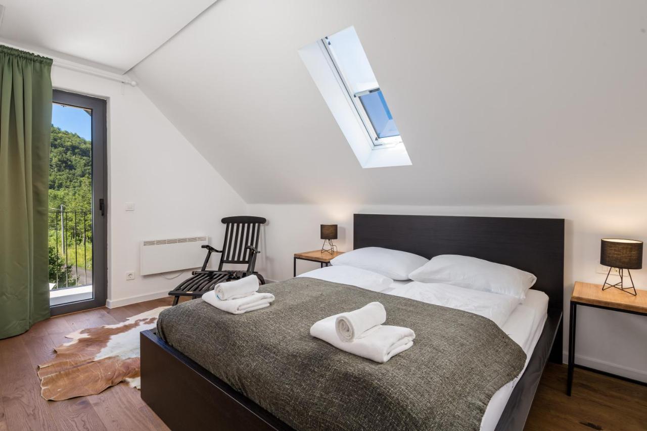Modern Alpine Monsalbius Chalet Baske Ostarije Kültér fotó