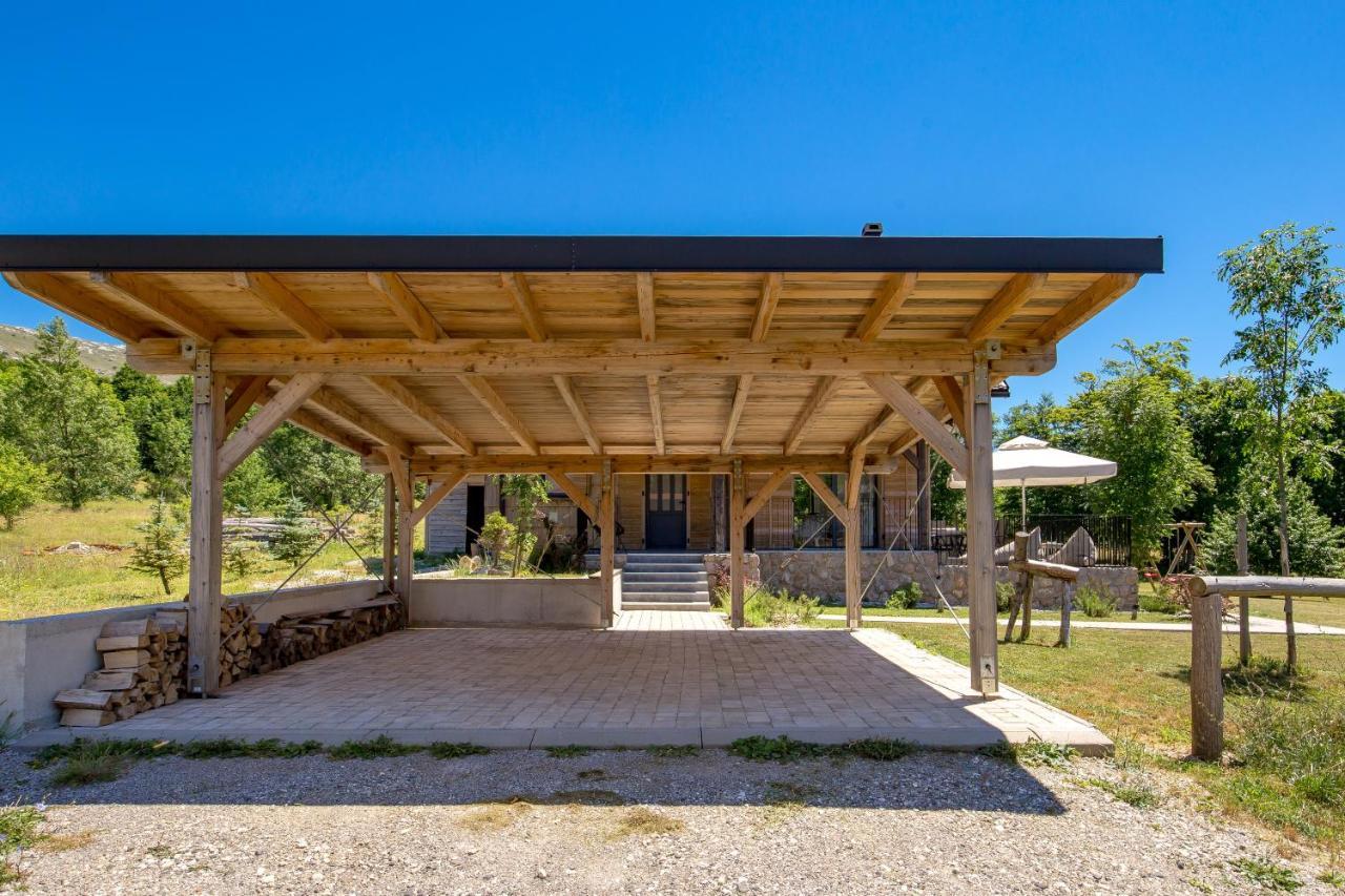 Modern Alpine Monsalbius Chalet Baske Ostarije Kültér fotó